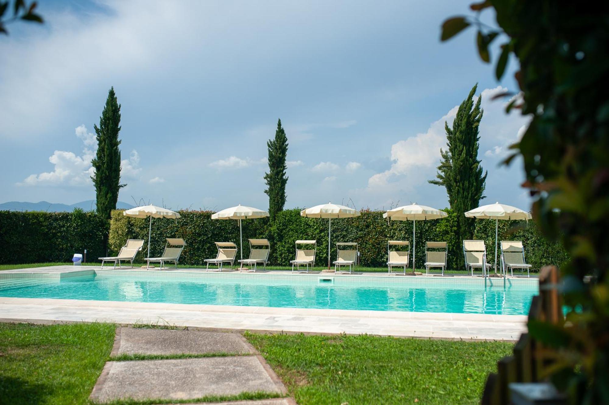 Le Colombaie Country Resort Ponsacco Esterno foto